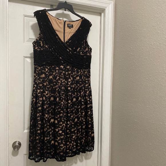 Adrianna Papell Evening dress black/lace/nude - Picture 1 of 4